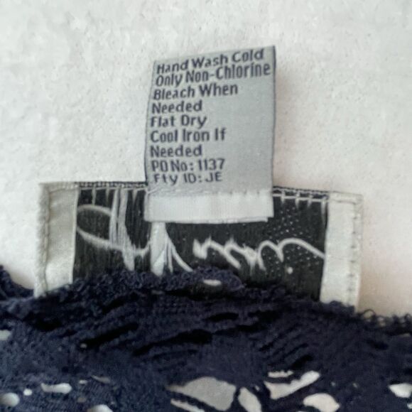 J Valdi Crochet Lace Swimsuit Coverup Tunic Sheer Navy Beach Vacation Resort-M - Picture 6 of 7